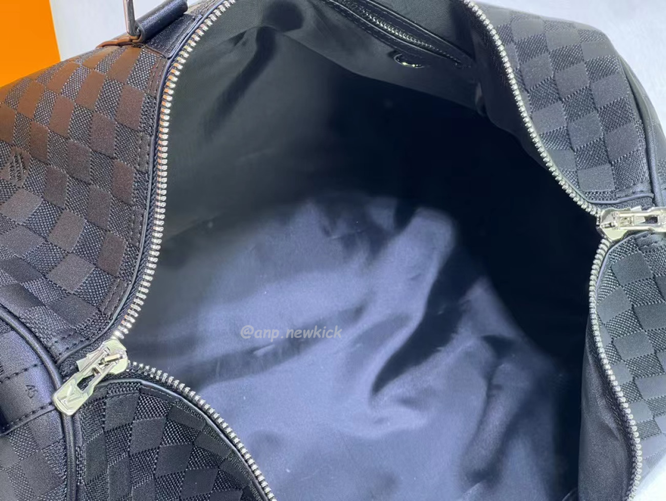 Louis Vuitton Keepall Bandouliere Monogram 50 Navy Duffel Bag (39) - www.newkick.vip